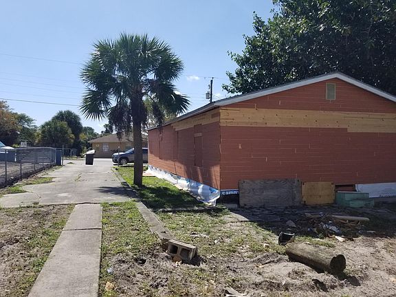2nd image of 819 6th Street