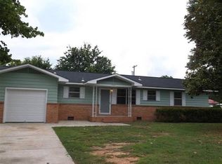 303 Larkwood Dr SW, Decatur, AL 35601