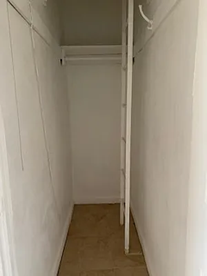 Rented by Capri Jet Realty Corp | media 30