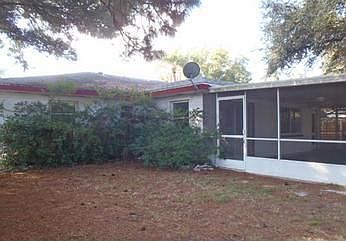 5th image of 2704 36th Ave W