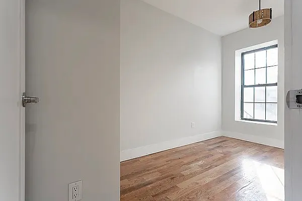 Rented by ERNY LLC | media 7