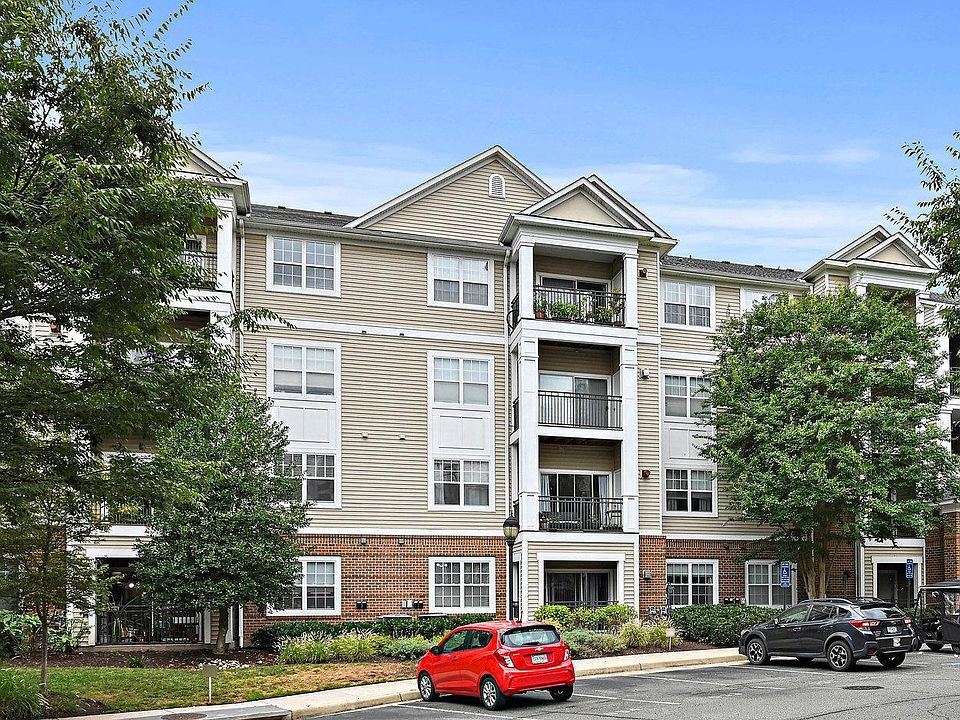1st image of 12956 Centre Park Cir APT 207