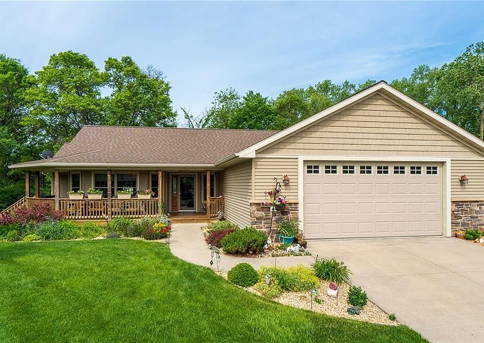 1st image of 442 Douglas Ct