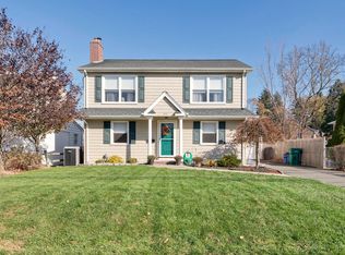 405 Westfield Rd, Scotch Plains, NJ 07076