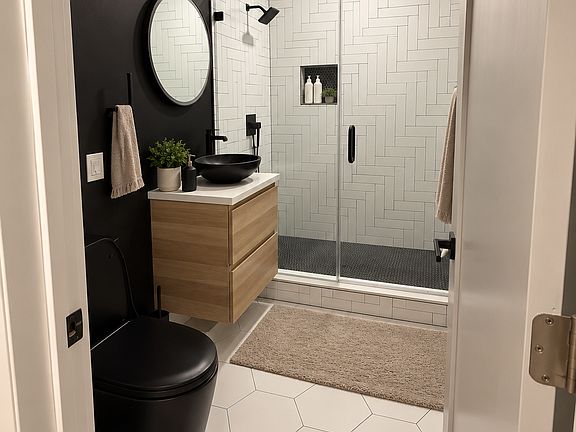 3rd image of 33-35 Boehm St #33