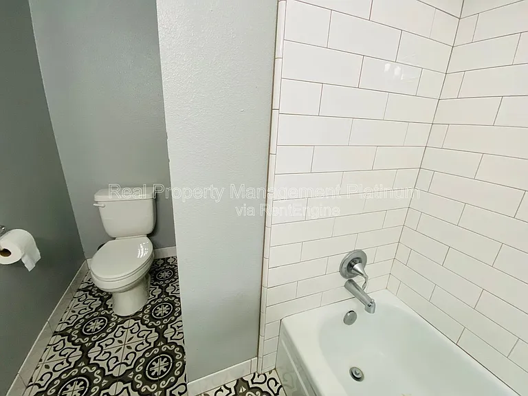 4619 E Indianapolis Ave — Photo 17