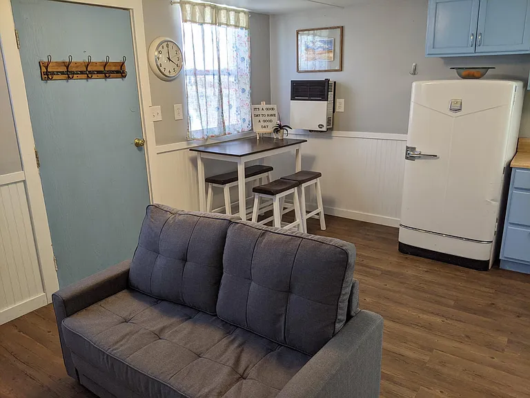 208 S Main St — Photo 7