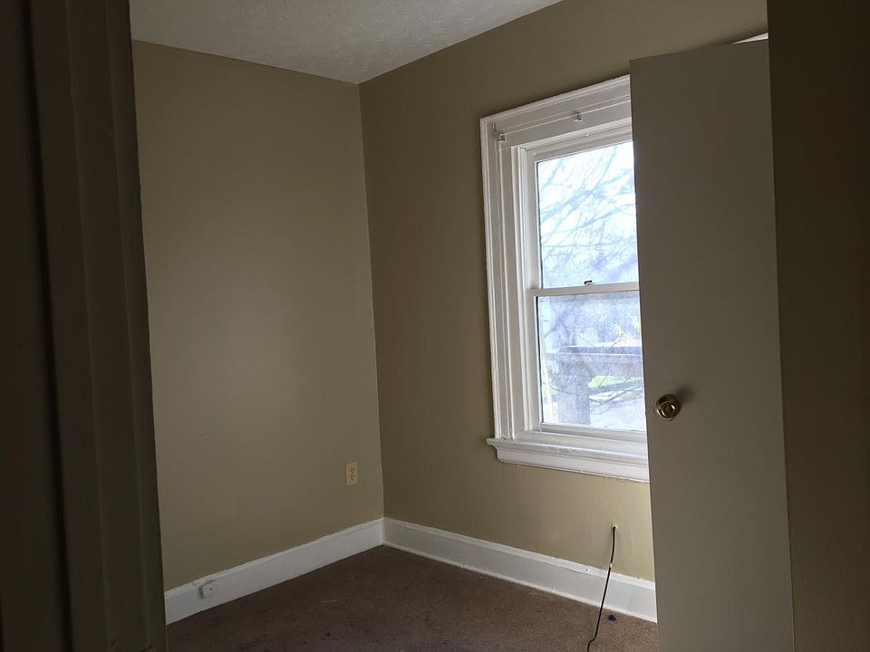 1st image of 439 Linwood Ave APT C