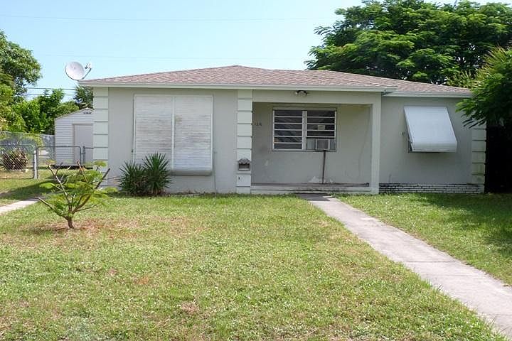 1st image of 1216 Tropical Dr
