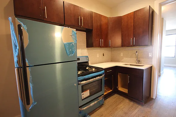 Rented by Nooklyn NYC LLC | media 19