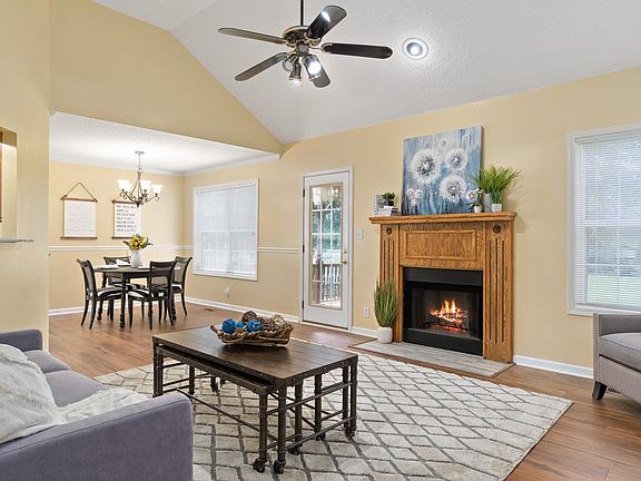4th image of 1180 Connemara Way