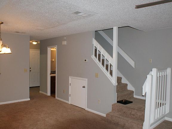 4th image of 8300 Plaza Gate Ln APT 1243