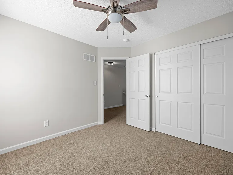 1012 Chesterfield Dr — Photo 25