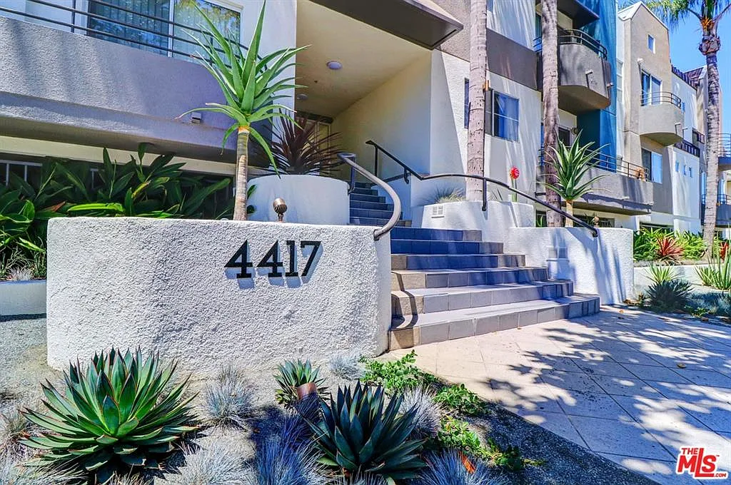 2 bed, 1129 sqft, $2,875 — Photo 2