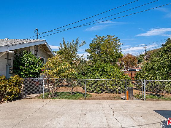 3rd image of 4408 Homer St