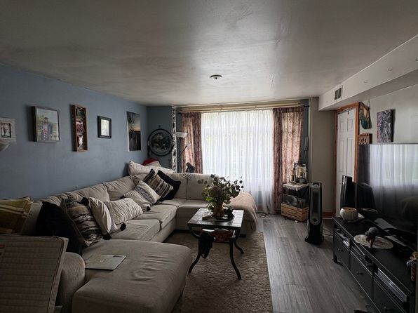 1631 S California Ave APT 3F