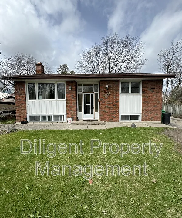 186 Collison Ave