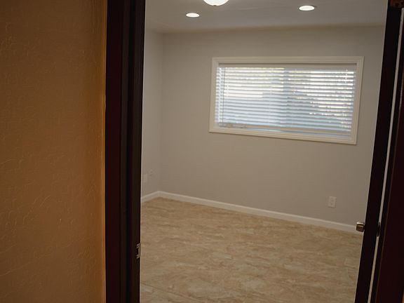 5th image of 575 Price St