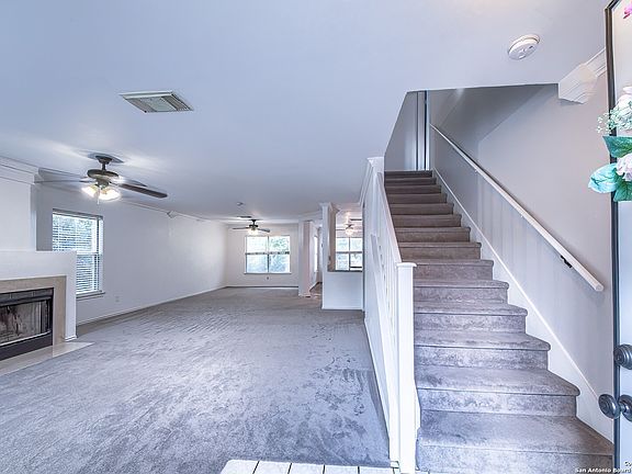4th image of 15711 Walnut Trail Dr