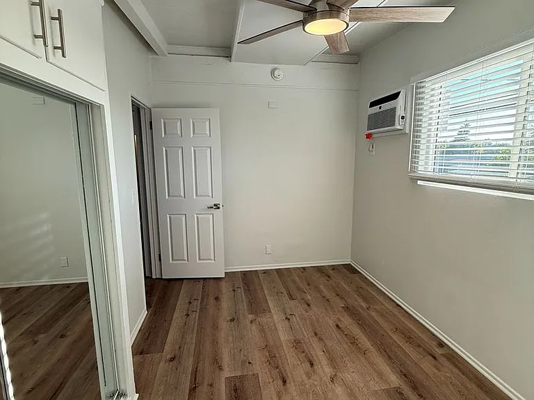 11730-11846 Culver Blvd — Photo 31