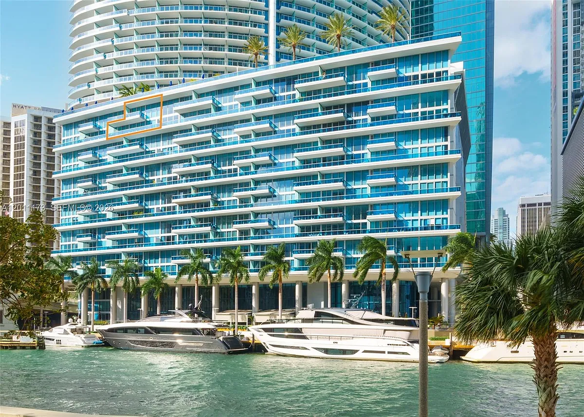Building Photo - 200 Biscayne Boulevard Way #1404