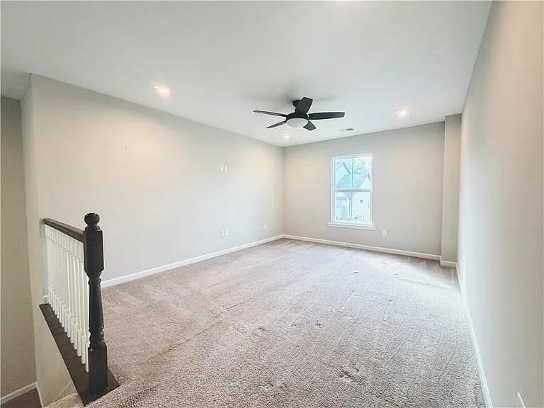 607 Michigan Cir — Photo 19