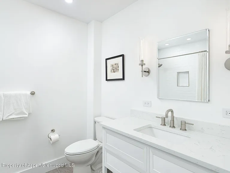 571 Booth Ln — Photo 56
