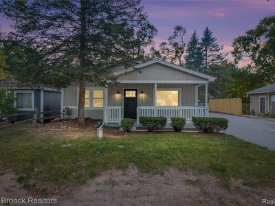 3187 Woodlawn Ave, Commerce Township, MI, 48390