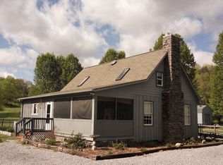 11 Mauney Ln, Waynesville, NC 28786