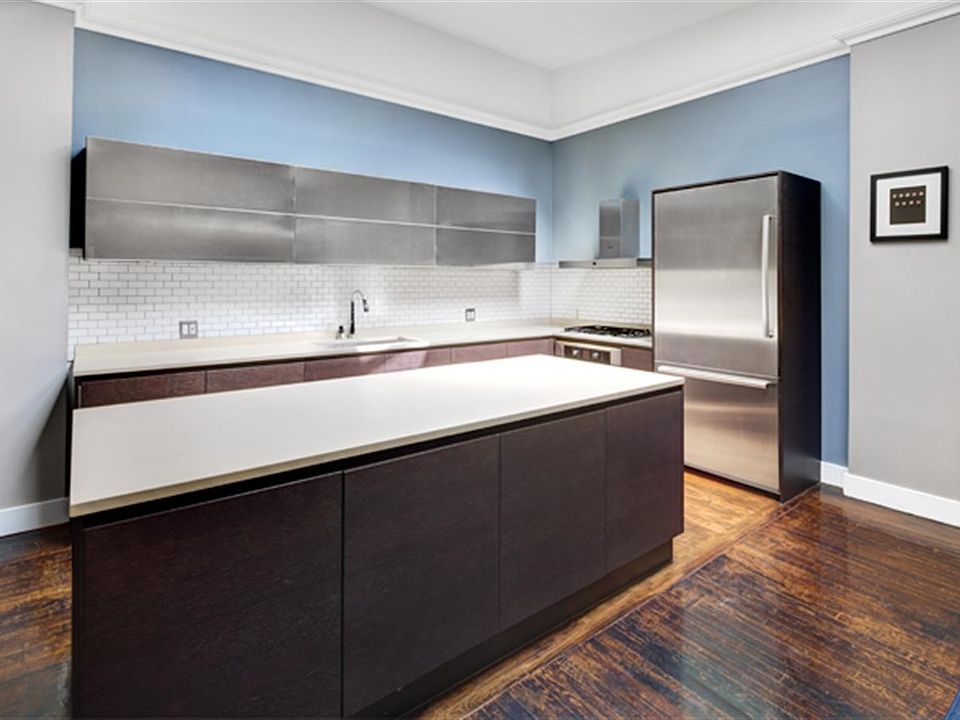 2nd image of 560 Palisade Ave #2