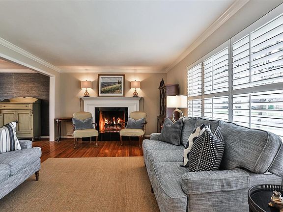 5th image of 338 Halcyon Dr