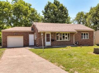 5905 SW 9th St, Des Moines, IA 50315