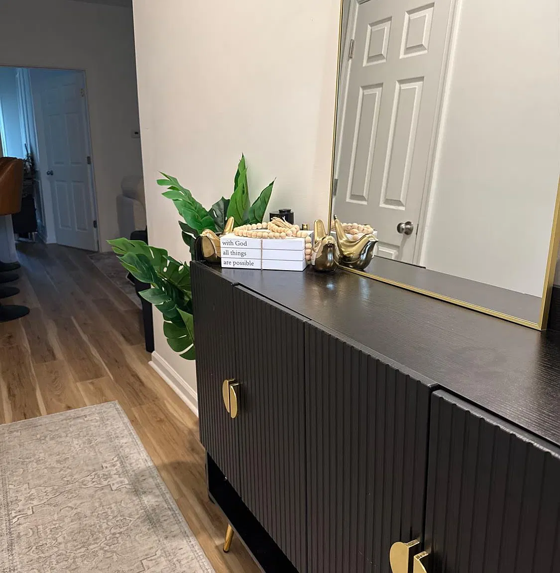 3 bed, 1081 sqft, $1,800 — Photo 3