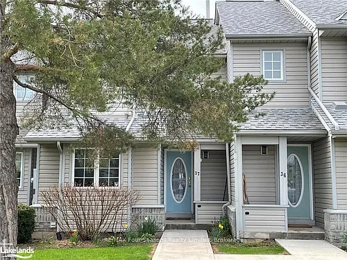 162 Settlers Way Photo 1