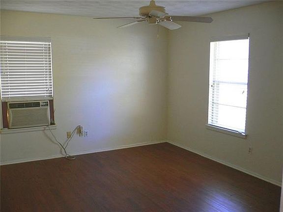 2nd image of 1405 Bates Ct