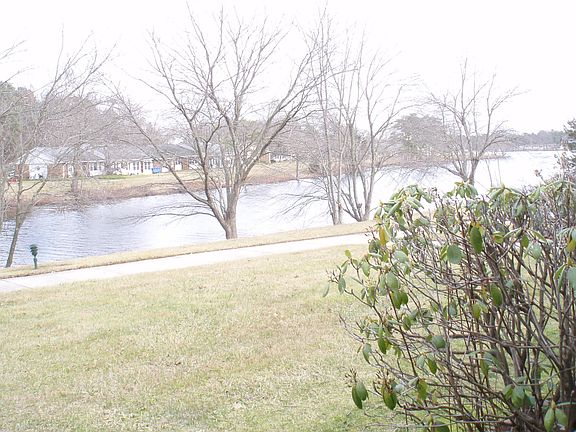 4th image of 620B Huntington Dr #100B