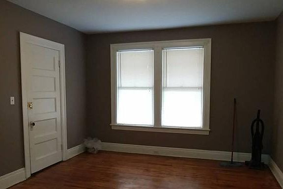 5th image of 928 W Ferry St Lowr #