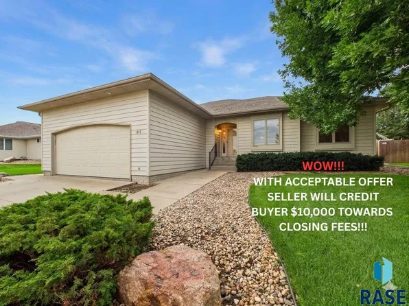815 Park Ln S, Canton, SD 57013
