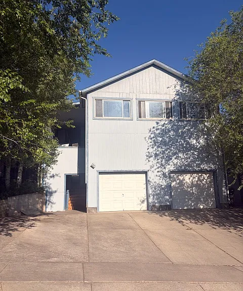 2321 N Glenisle Ave #B — Photo 1