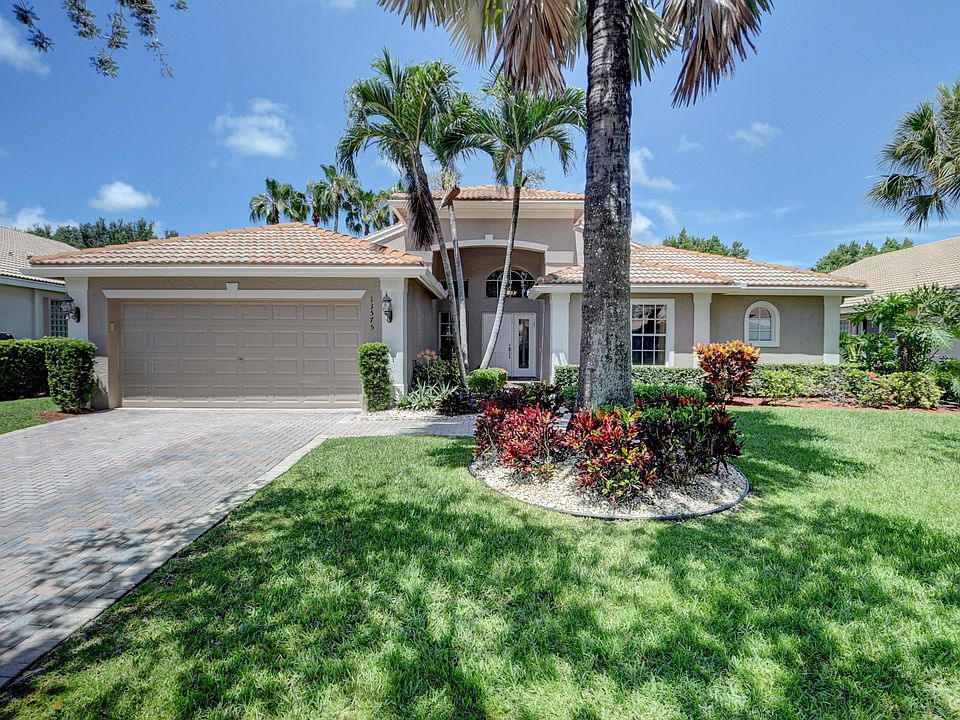 1st image of 13575 Barcelona Lake Cir