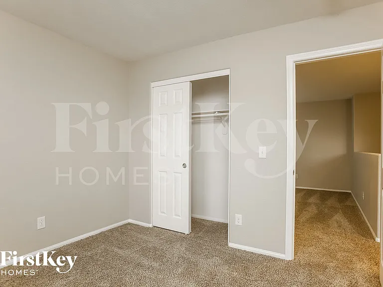 10236 Ruggles Mansion Ave — Photo 11