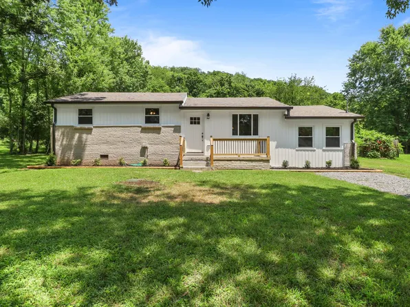 4538 Sunnyfield Dr, Pegram, TN 37143