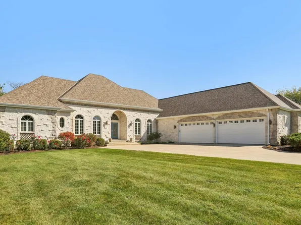N42W27633 Alexander COURT, Pewaukee, WI 53072