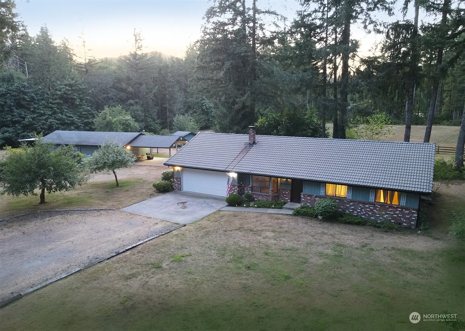 6200 Shawn Drive SW photo 1