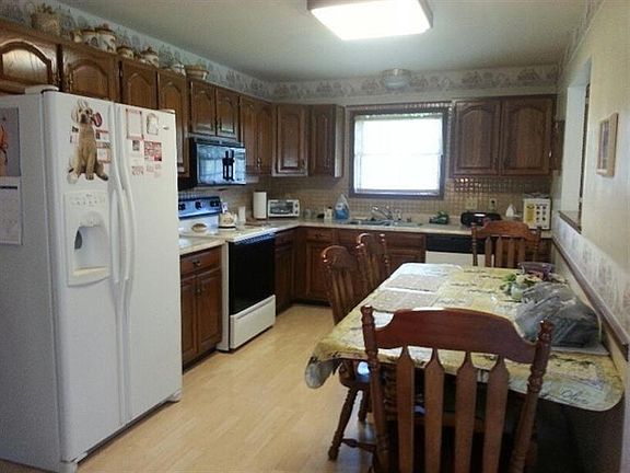 2nd image of 8103 Harms Hill Dr