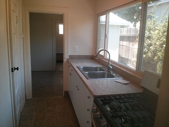 2nd image of 633 E Orange Grove Ave #A