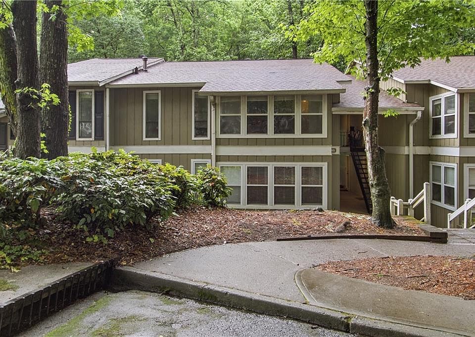 1st image of 5145 Roswell Rd Unit 7