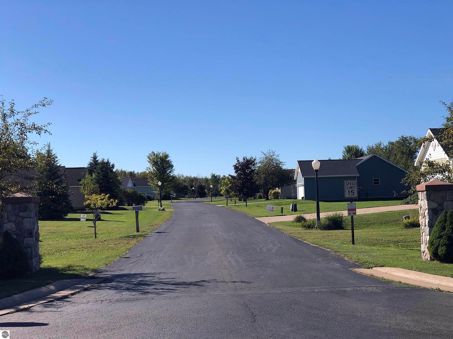 11 Applewood Dr, Charlevoix, MI 49720 Zillow