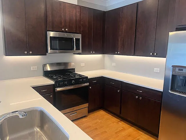 3 bed, 1600 sqft, $2,895 — Photo 4