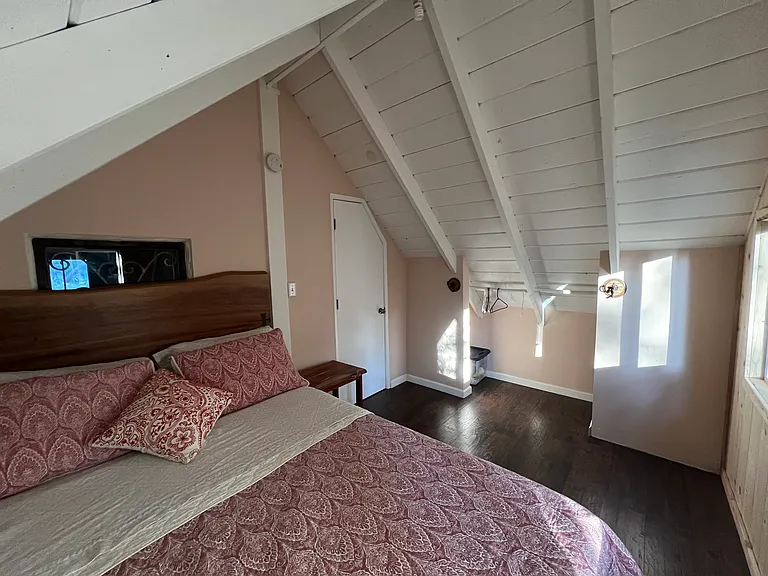 689 Knoll Dr — Photo 36